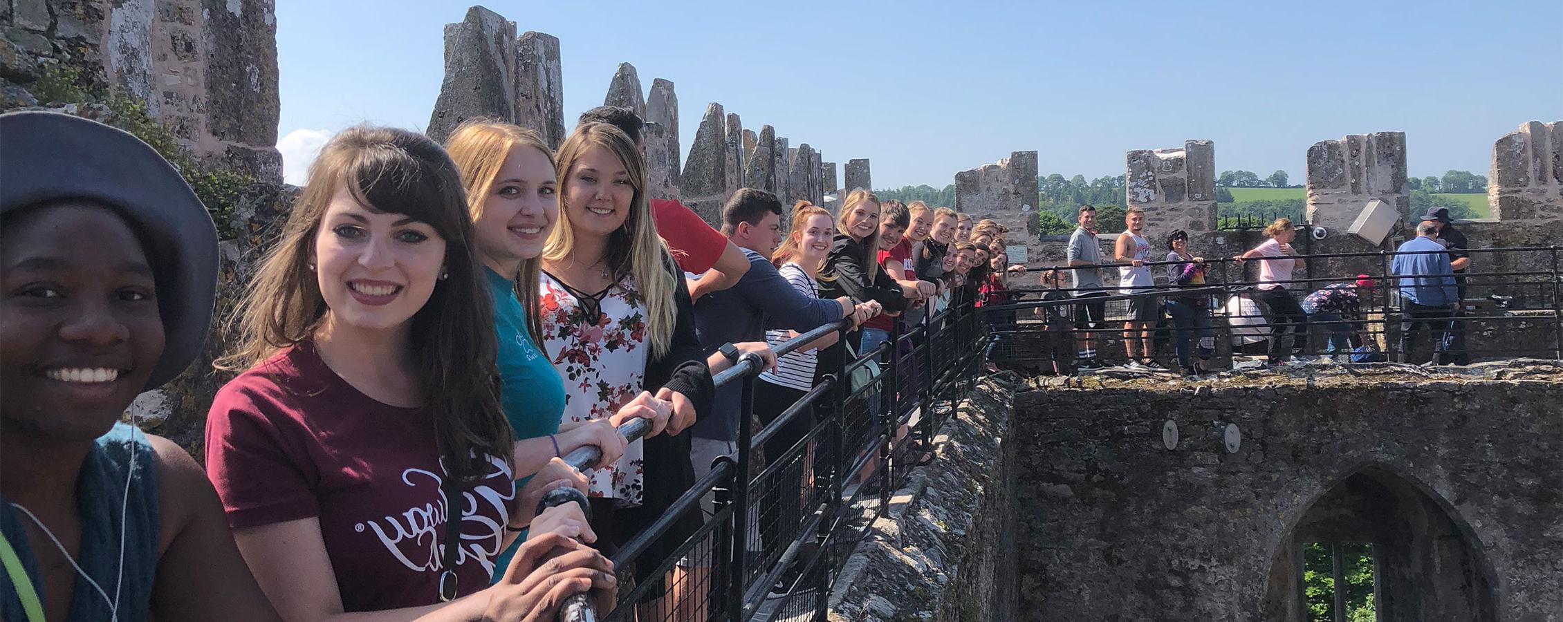 Communication students from 足彩平台 visit the Blarney Castle in Ireland.